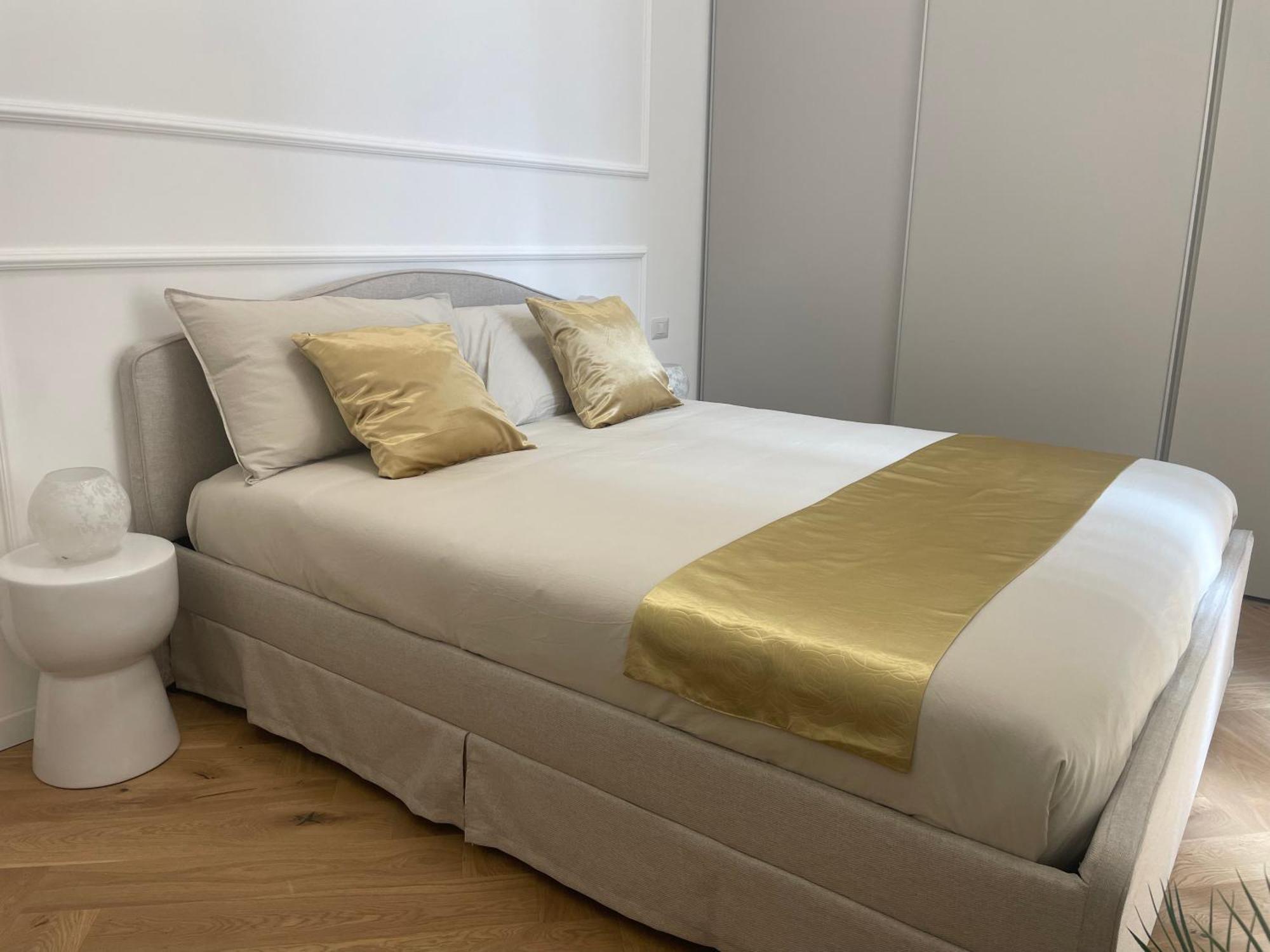 R&R Urban Chic Apartment แบร์กาโม ภายนอก รูปภาพ
