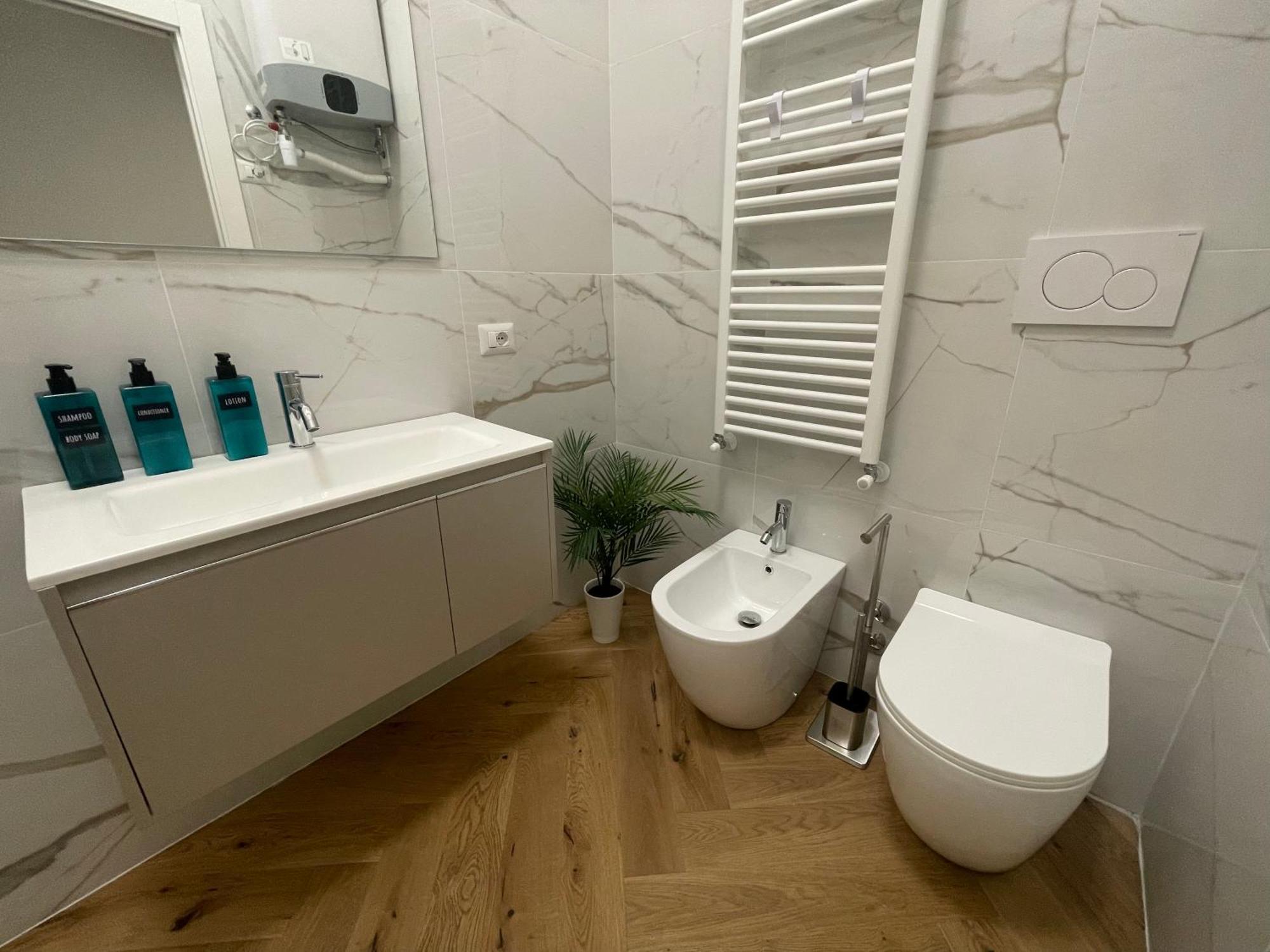 R&R Urban Chic Apartment แบร์กาโม ภายนอก รูปภาพ