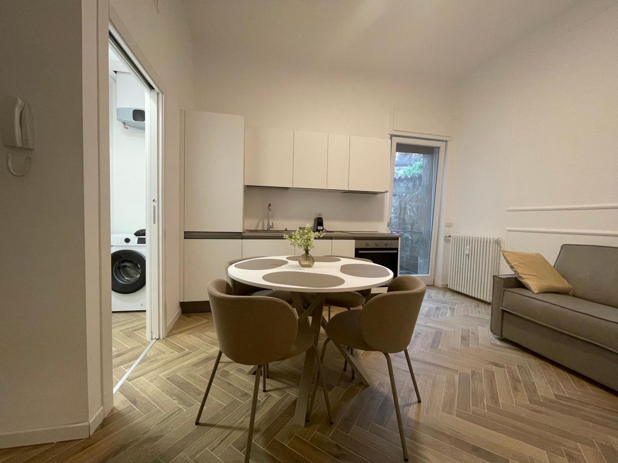 R&R Urban Chic Apartment แบร์กาโม ภายนอก รูปภาพ