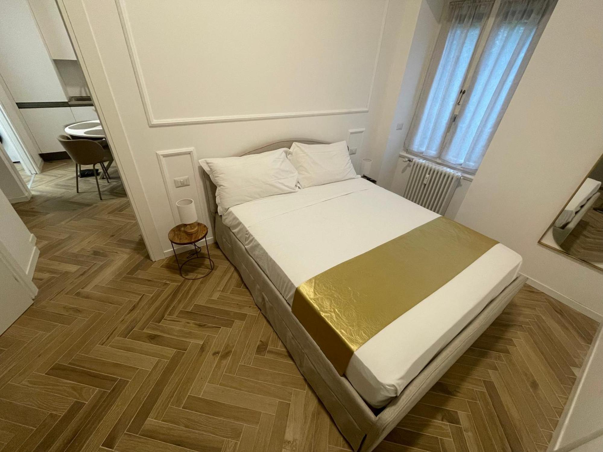R&R Urban Chic Apartment แบร์กาโม ภายนอก รูปภาพ