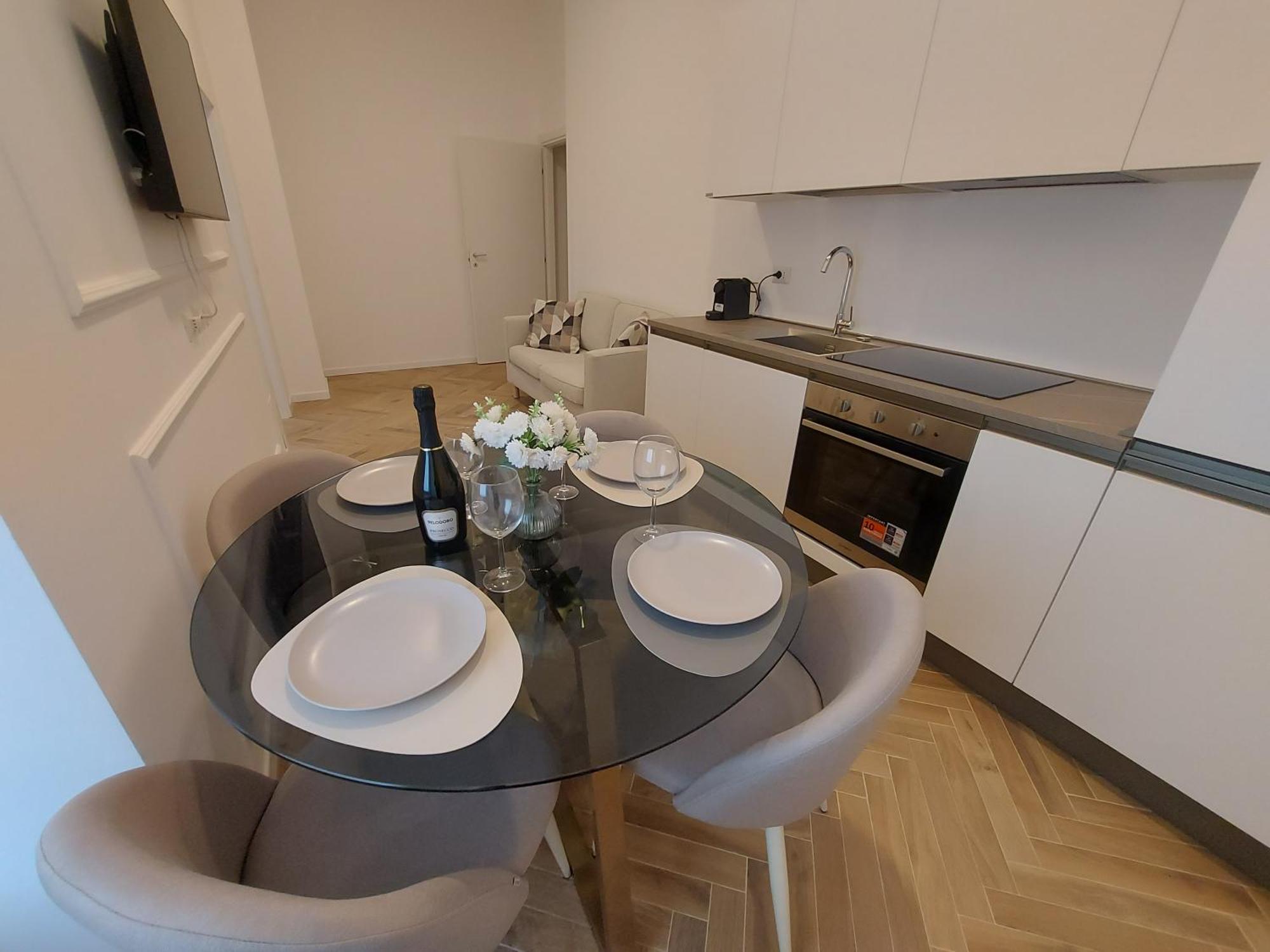 R&R Urban Chic Apartment แบร์กาโม ภายนอก รูปภาพ